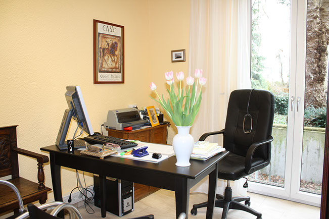 Dr. Claudia Böhnke´s Sprechzimmer Dr. Claudia Böhnke´s Sprechzimmer
